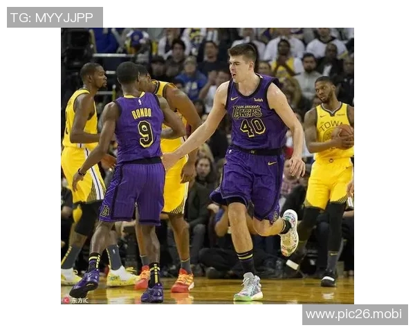 Shams：步行者对祖巴茨和哈利伯顿的组合感到非常兴奋