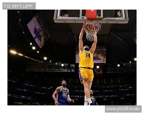 湖人3替补太吃香！克勒贝尔锁内线，范德彪顶级3D，肯纳德高级货