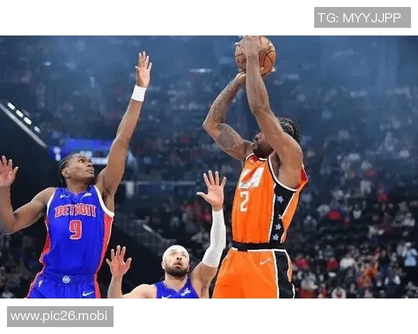 攻防一体！伦纳德首节9中4拿到12分4板3断 三分4中2