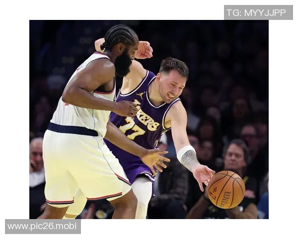 詹姆斯30+8+8东契奇30+10 湖人擒鹈鹕取三连胜